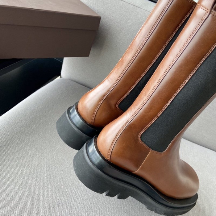 Bo*te*ga ve*ne*ta sneaker