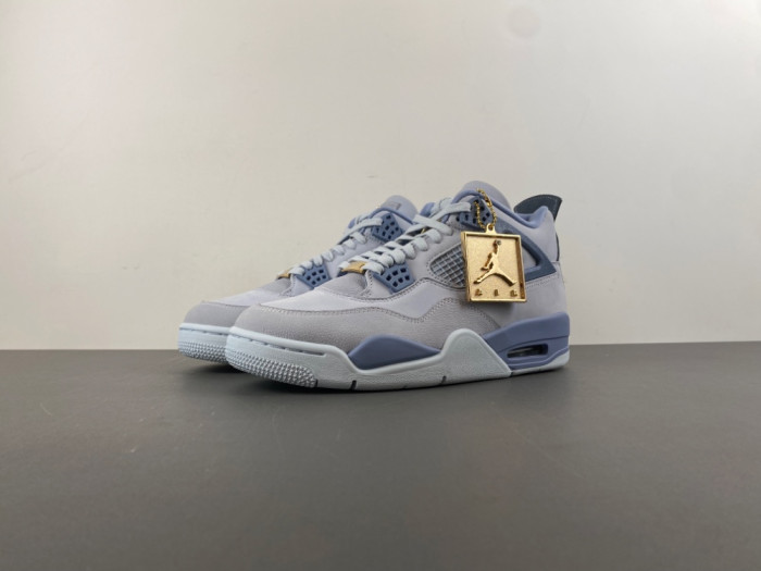 Air Jordan 4 UNC Tar Heels PE HV9204-407