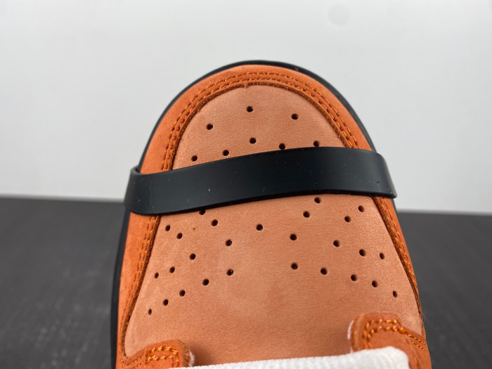 NIKE Concepts x Nike SB Dunk Low “Orange Lobster” FD8776-800