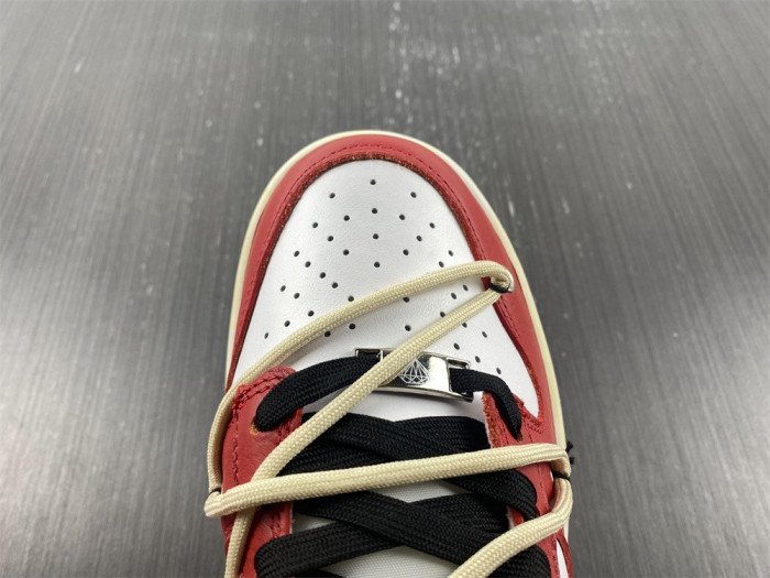 NIKE DUNK LOW EMB CHICAGO KNICKS