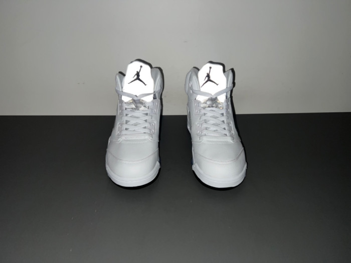 Air Jordan 5 “White Metallic” With Nike Air HQ7978-103