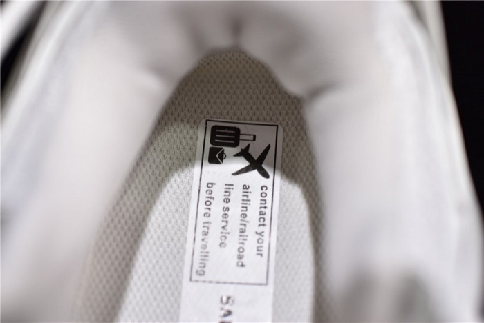 BL Track Runners white lighted 542023 W1GB9 6509