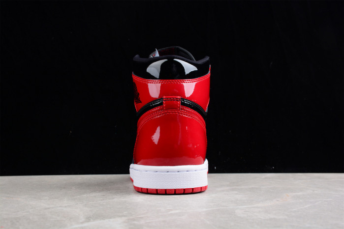 Air Jordan 1 Bred Patent Leather 555088-063