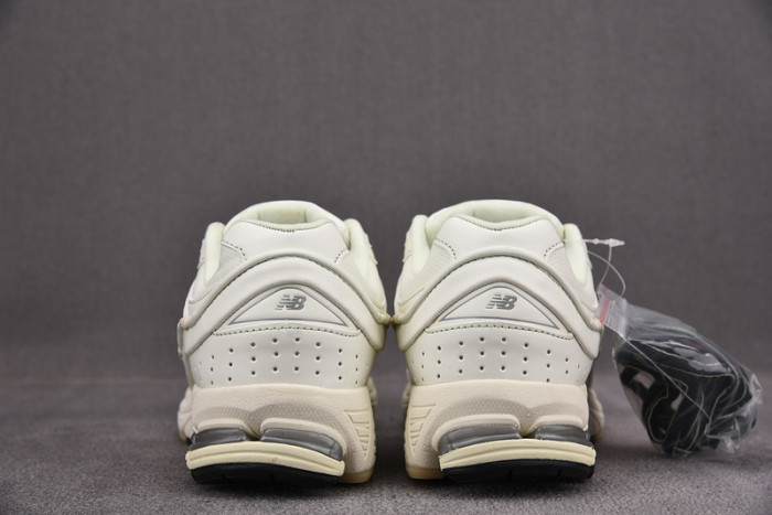 New Balance 2002 ML2002RX