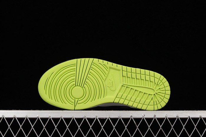 AIR JORDAN 1 LOW "VIVID GREEN SNAKESKIN
