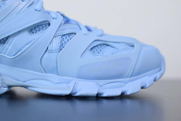 BC TRIPLE TRAINER 542023 W2LA1 4800