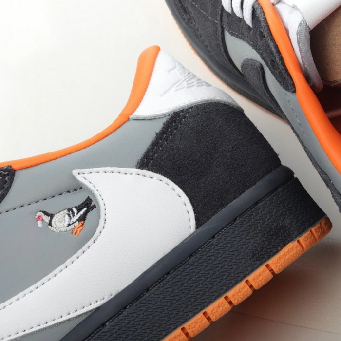 JEFF STAPLE X Nike DUNK LOW PRO SB 