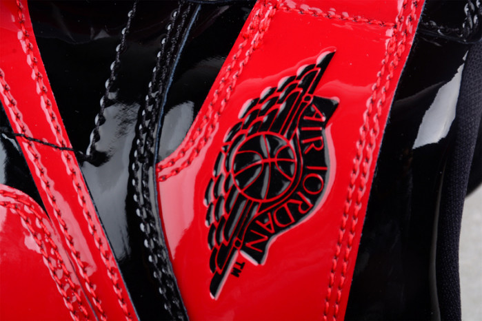 Air Jordan 1 Bred Patent Leather 555088-063
