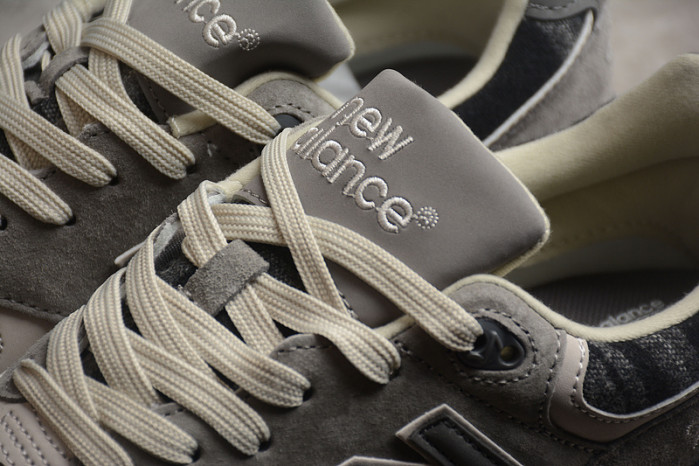 New Balance 999 Wooly Mammoth ML999AA