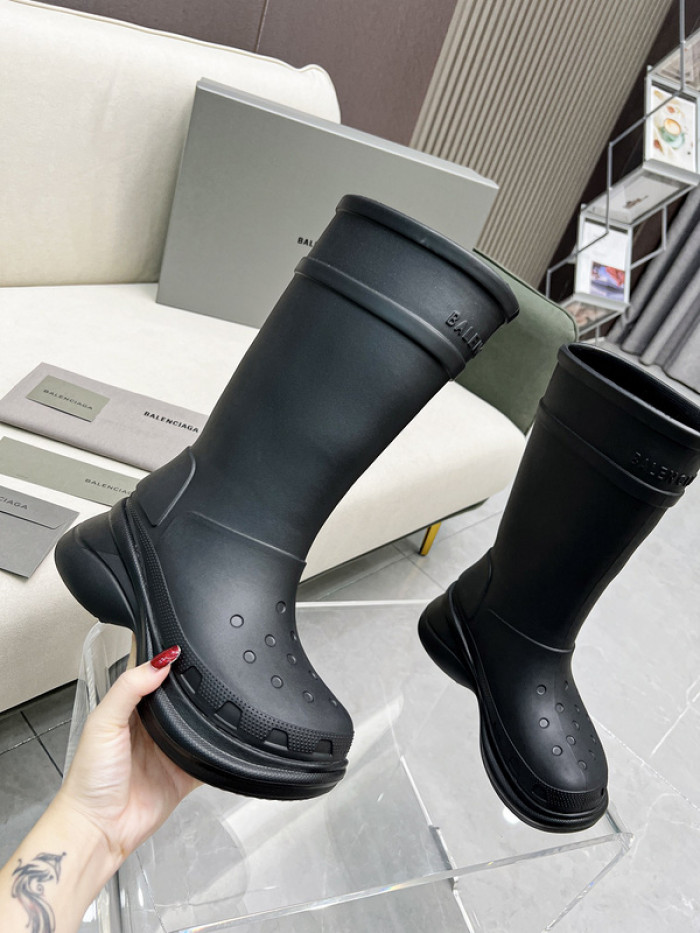 ba*len*cia*ga x Cr*0*s chunky rubber boots