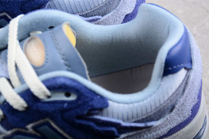 New Balance 2002R Protection Pack Light Arctic Grey Purple M2002RDI