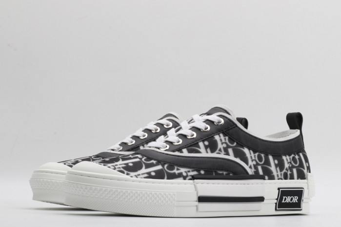 DR B23 OBLIQUE TOP SNEAKER