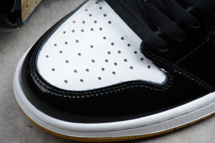 Air Jordan 1 Retro High OG NRG ComplexCon “Top 3 Gold” 861428-001