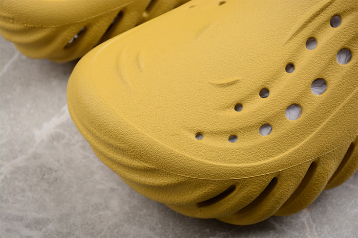 Cr*0*s salehe bembury x clog "mauve mist"