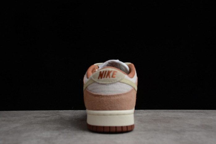 NIKE SB DUNK LOW PRM “MEDIUM CURRY” DD1390-100