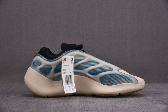 EEZY BOOST 700 V3 KYANT GY0260