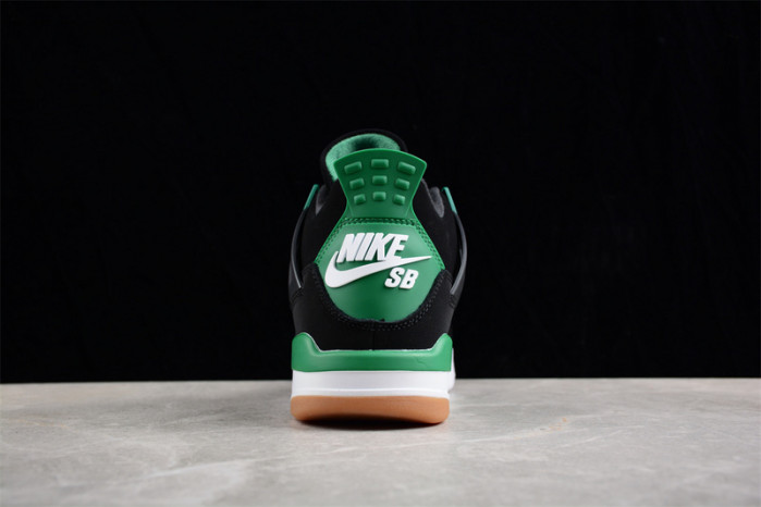 Nike SB x Air Jordan 4 DR5415-030