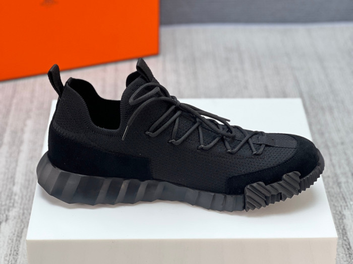 H**me5 sneaker hms010