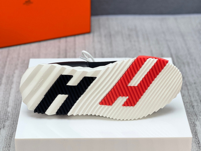 H**me5 sneaker hms011