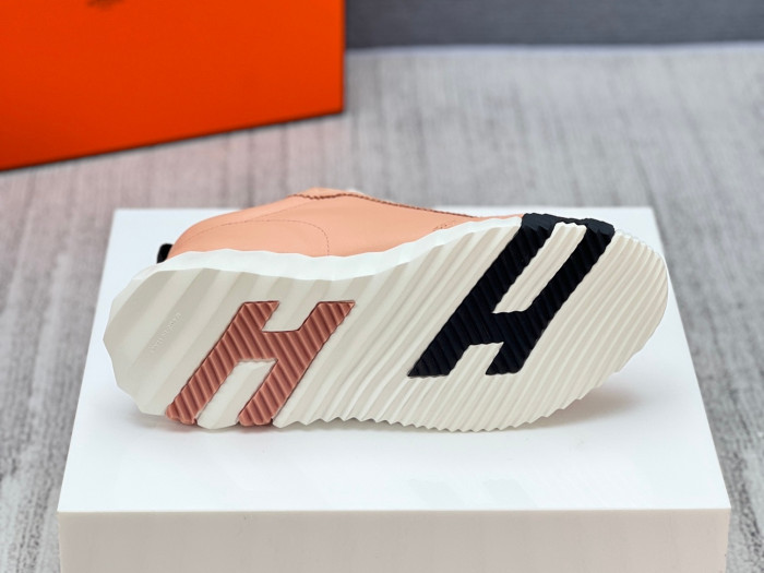 H**me5 sneaker hms015